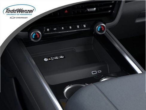 New 2025 Chevrolet Suburban Premier image 23