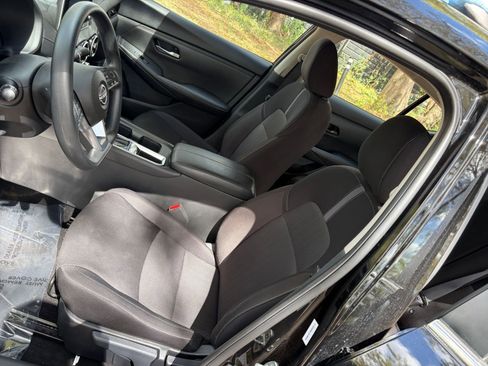 Used 2025 Nissan Sentra SV image 32