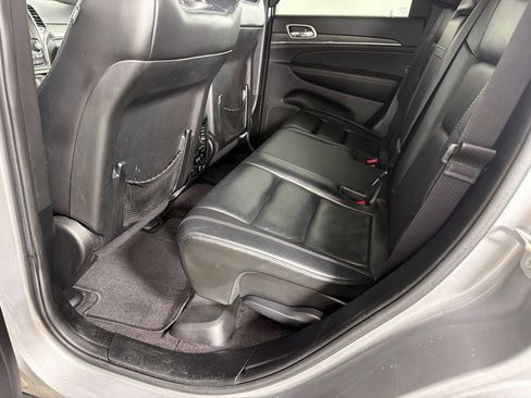 Used 2017 Jeep Grand Cherokee Limited AWD/4WD image 23