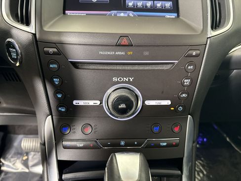 Used 2015 Ford Edge Titanium w/ Equipment Group 301A image 9