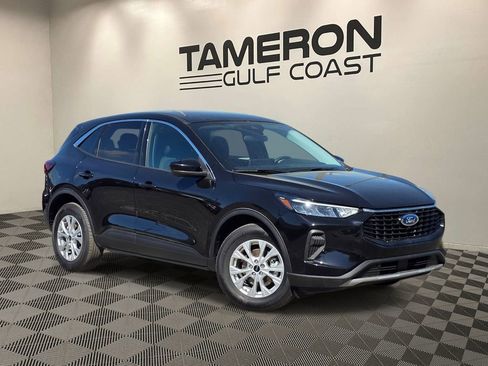 Used 2023 Ford Escape Active w/ Tech Pack #2 AWD/4WD image 1