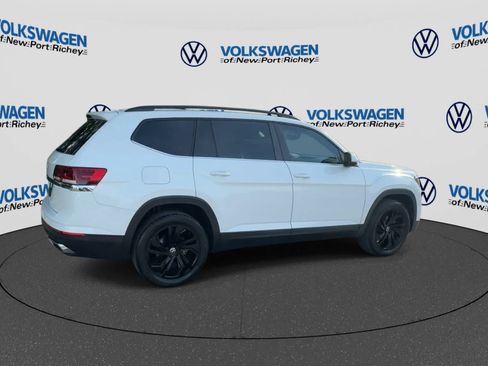 Used 2021 Volkswagen Atlas SE w/ Panoramic Sunroof Package FWD image 8