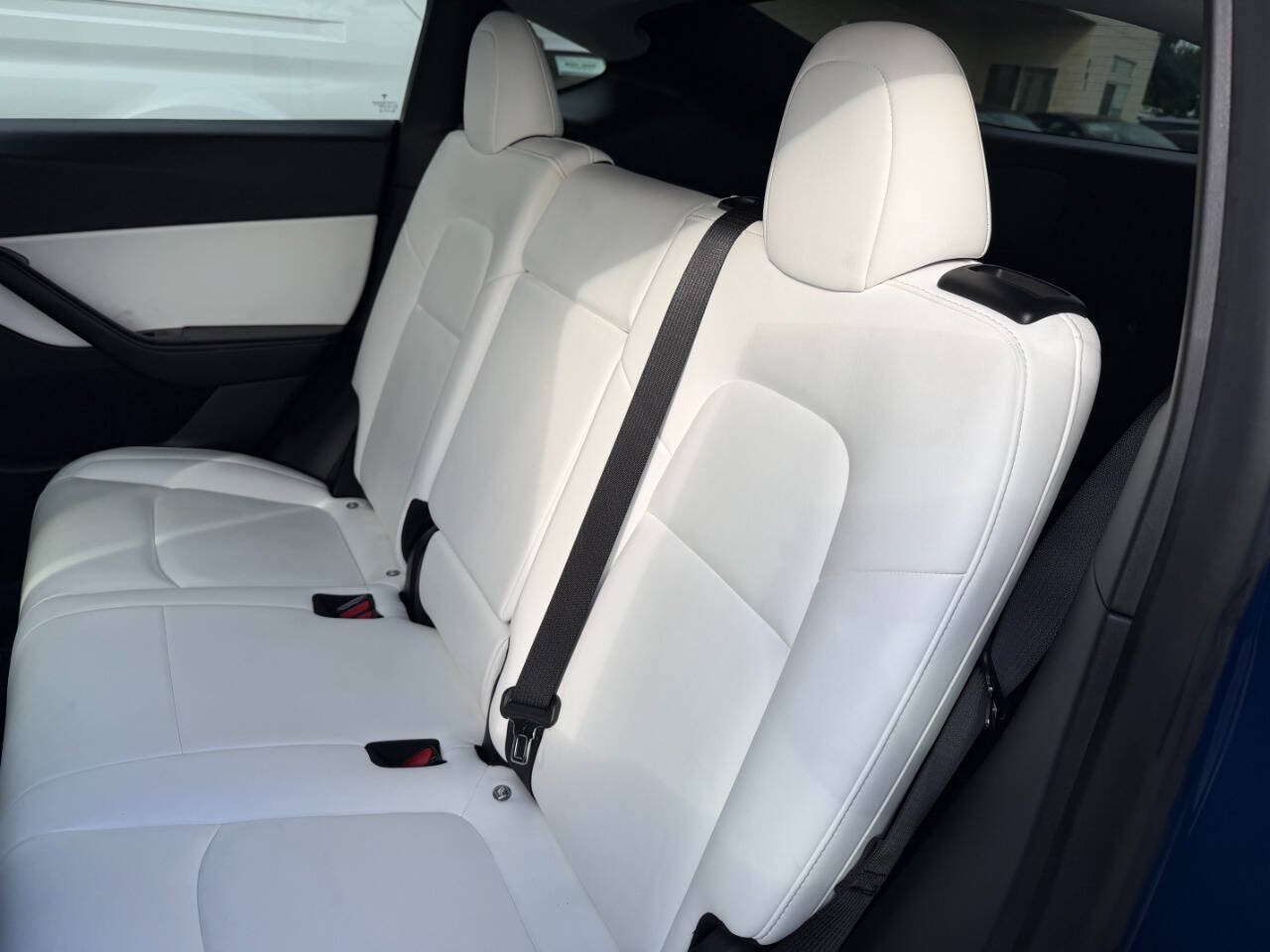 Used 2021 Tesla Model Y Long Range AWD/4WD image 30