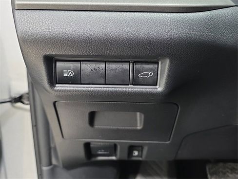 Used 2025 Toyota Grand Highlander AWD image 23