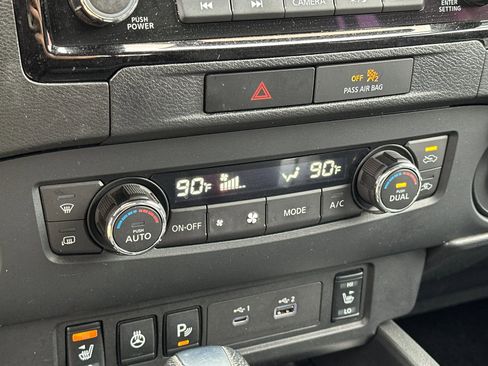 Used 2022 Nissan Frontier SV image 19