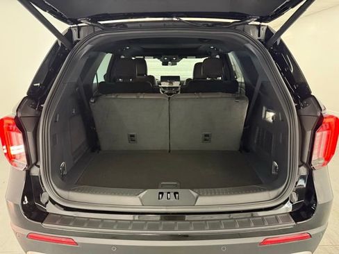 New 2026 Ford Explorer Platinum image 8