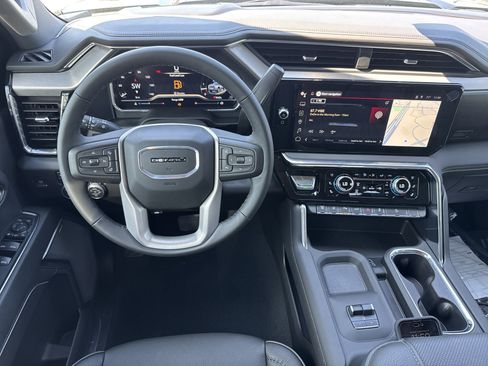 New 2025 GMC Sierra 2500 Denali w/ Denali Reserve Package image 17