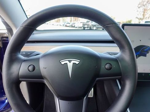 Used 2019 Tesla Model 3 Performance image 12