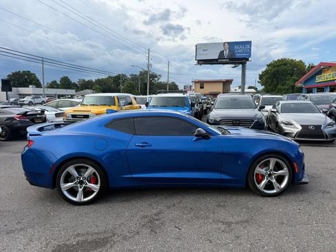 Used 2016 Chevrolet Camaro SS RWD image 4
