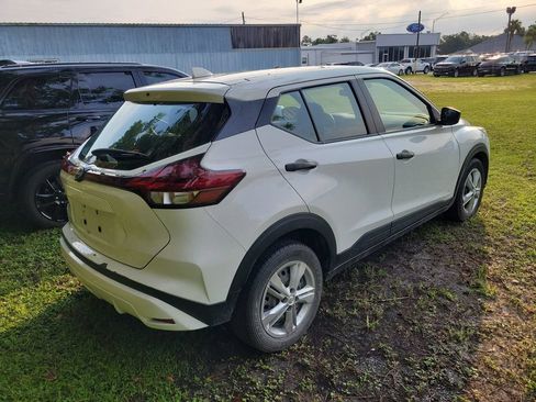 Used 2024 Nissan Kicks S FWD image 3