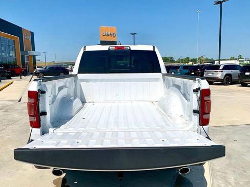 Used 2019 RAM 1500 Laramie RWD image 13
