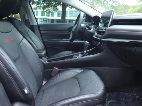 Used 2022 Jeep Compass Trailhawk image 23