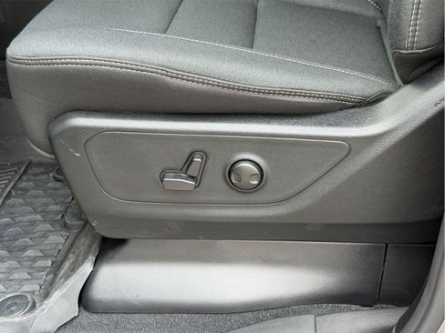 Used 2025 RAM 1500 Big Horn w/ Night Edition AWD/4WD image 14