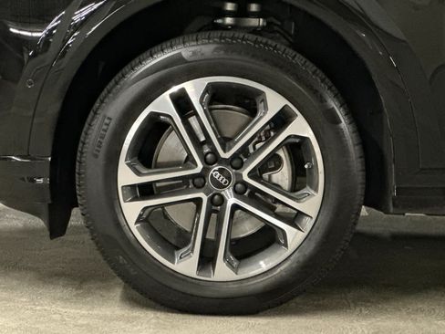 Used 2025 Audi Q5 Premium w/ Convenience Package AWD/4WD image 27