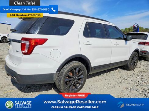 Used 2017 Ford Explorer XLT w/ Equipment Group 202A image 4