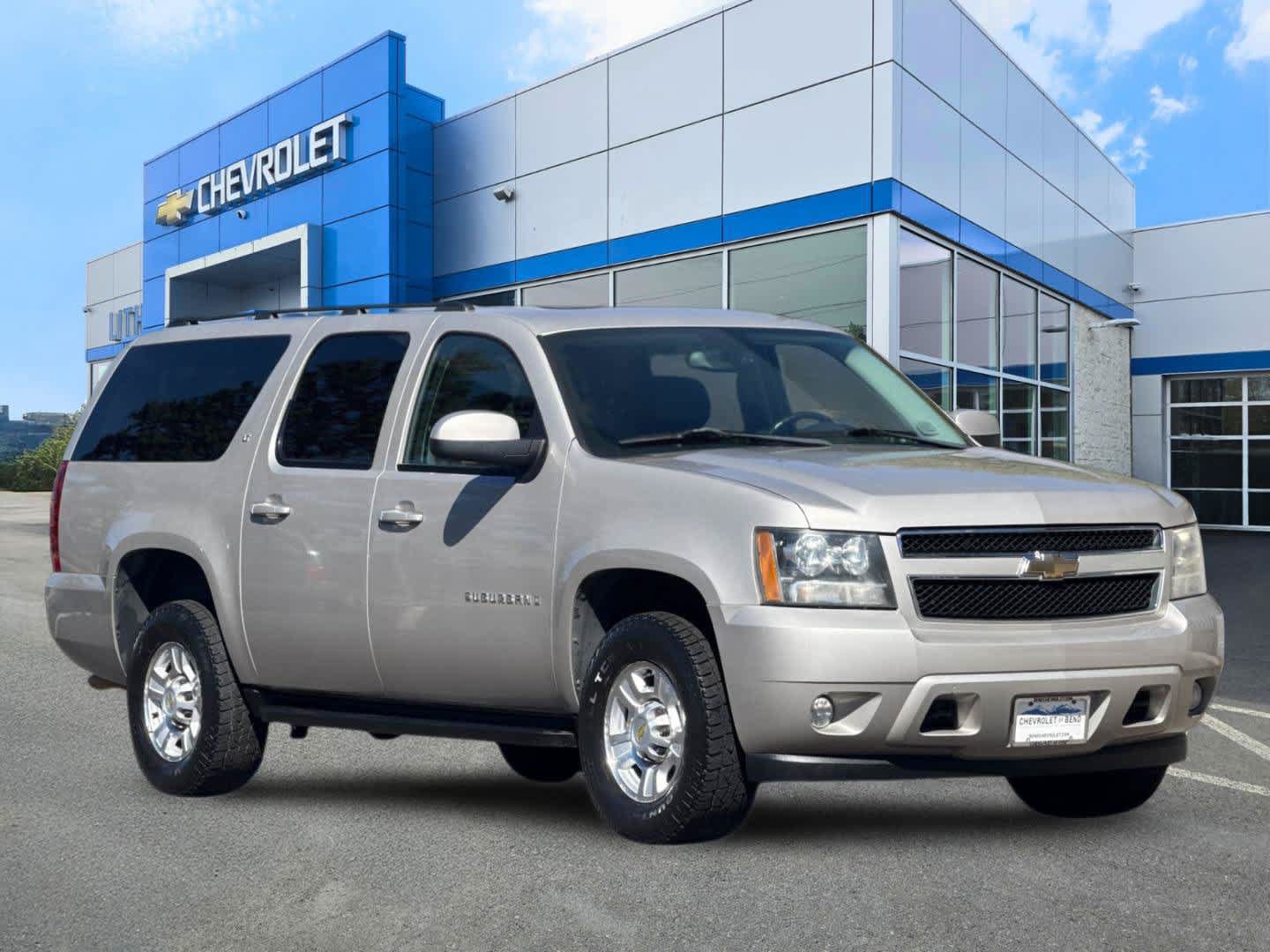 Used 2009 Chevrolet Suburban 2500 LT AWD/4WD image 9
