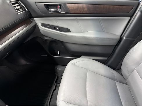 Used 2019 Subaru Outback 2.5i Limited AWD/4WD image 38