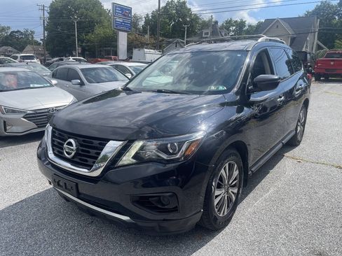 Used 2019 Nissan Pathfinder S AWD/4WD image 1