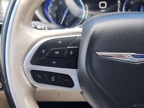 Used 2021 Chrysler Pacifica Limited w/ Premium & Safety Sphere Group image 27