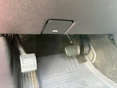 Used 2015 Chevrolet Colorado Z71 w/ LPO, Bed Protection Package image 62