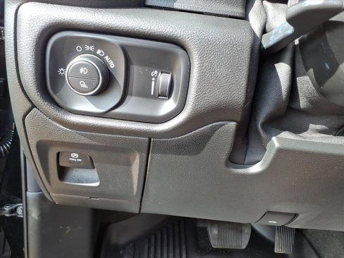 Used 2021 RAM 1500 Big Horn image 18