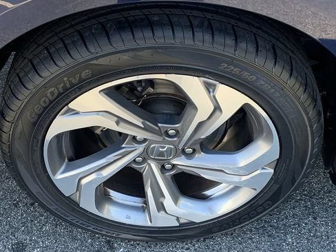 Used 2018 Honda Accord EX-L image 33
