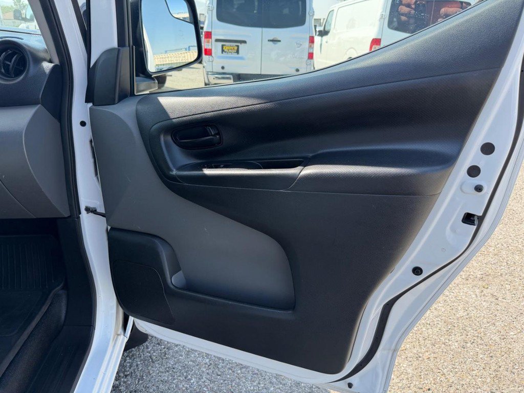 Used 2019 Nissan NV200 S FWD image 25