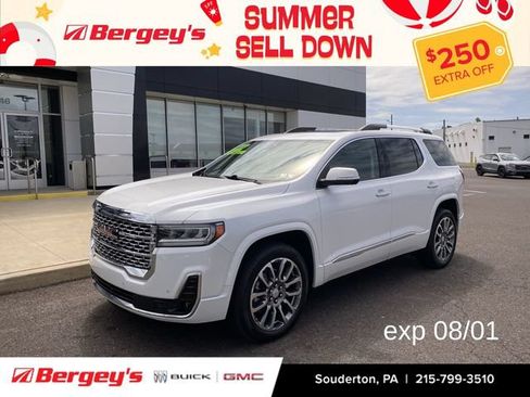 Certified 2022 GMC Acadia Denali w/ Denali Technology Package AWD/4WD image 1