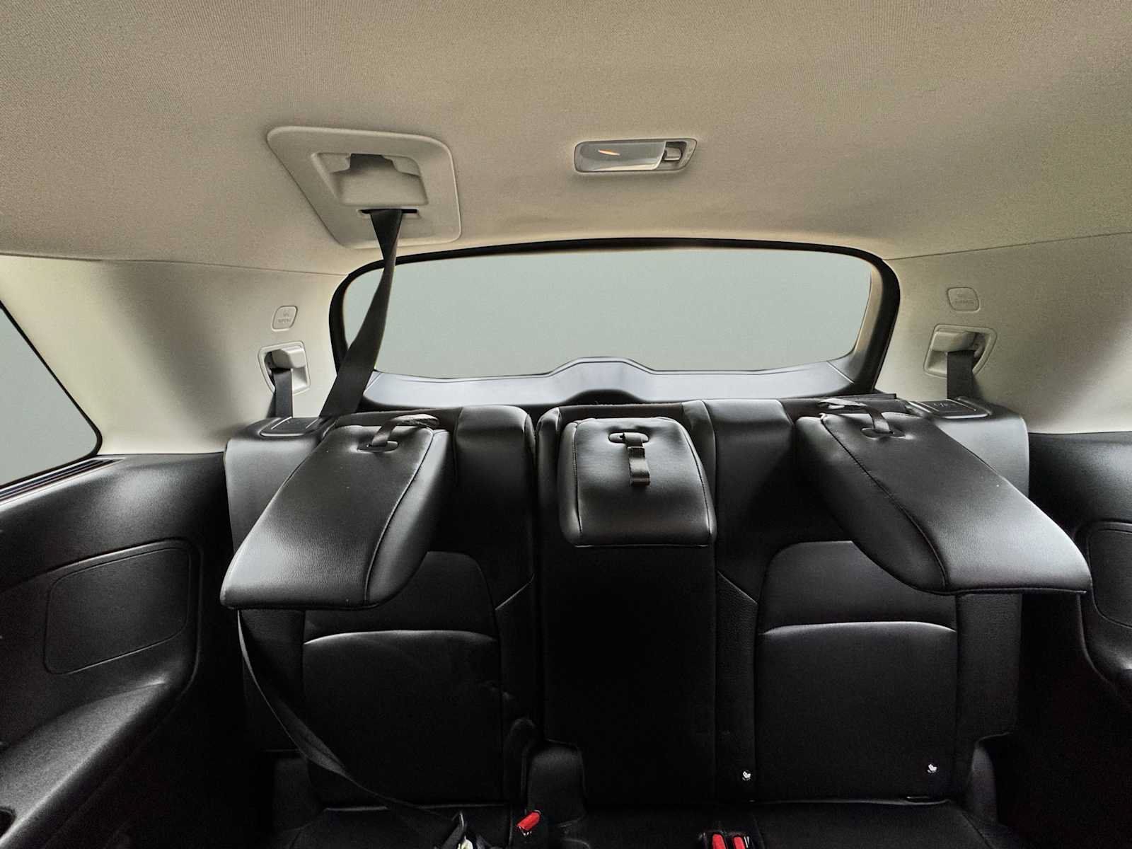 Used 2023 Nissan Pathfinder SL AWD/4WD image 49