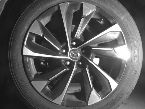 Used 2025 MAZDA CX-50 2.5 Hybrid w/ Premium Plus Pkg image 12