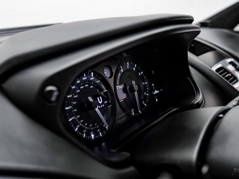 Used 2014 Aston Martin Vanquish Coupe image 28
