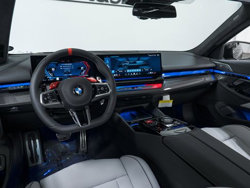 Used 2026 BMW M5 w/ Carbon Package image 17