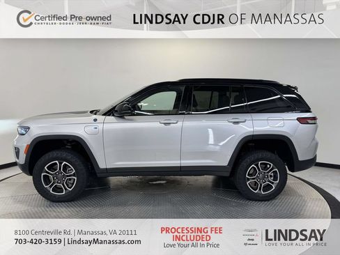 Used 2024 Jeep Grand Cherokee Trailhawk w/ Advanced Protech Group II AWD/4WD image 6