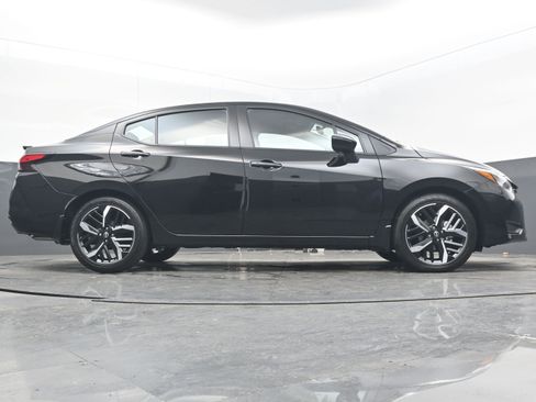 Certified 2025 Nissan Versa SR w/ Trunk Package image 28