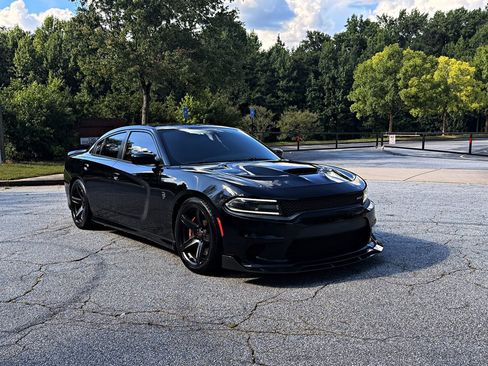 Used 2017 Dodge Charger SRT Hellcat w/ Harman/Kardon Audio Group RWD image 3