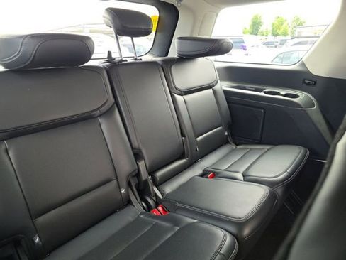 Used 2025 Ford Expedition Platinum AWD/4WD image 15