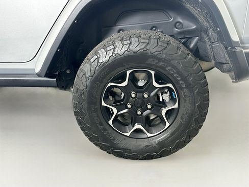 Used 2023 Jeep Wrangler Unlimited Rubicon 4xe w/ Cold Weather Group AWD/4WD image 11