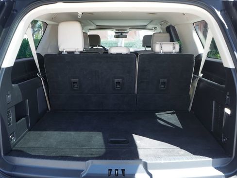 Used 2022 Ford Expedition Max Limited RWD image 9