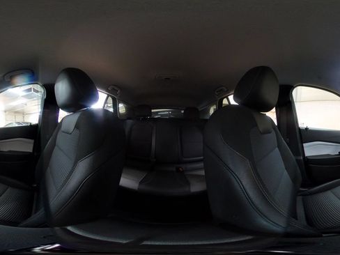 Used 2025 Chevrolet Trax LT FWD image 41