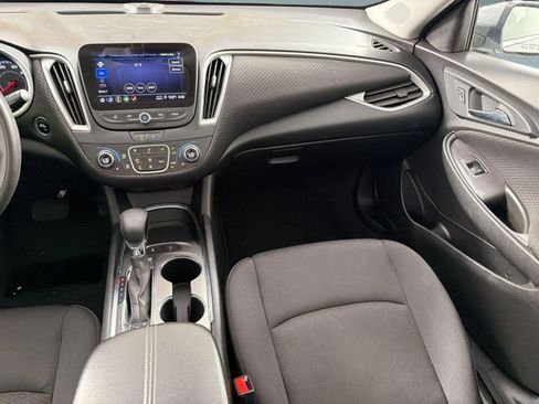 Used 2024 Chevrolet Malibu LT FWD image 29