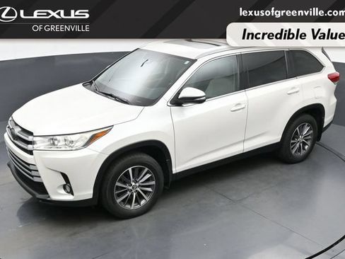 Used 2019 Toyota Highlander XLE AWD/4WD image 47