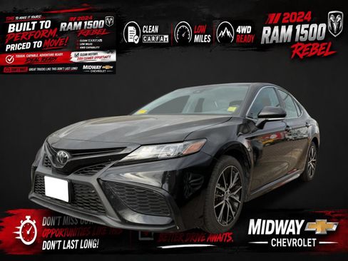 Used 2024 Toyota Camry SE FWD image 2