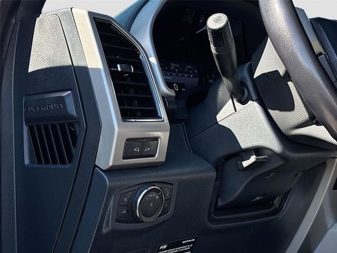 Used 2022 Ford F250 Lariat w/ Lariat Value Package image 10