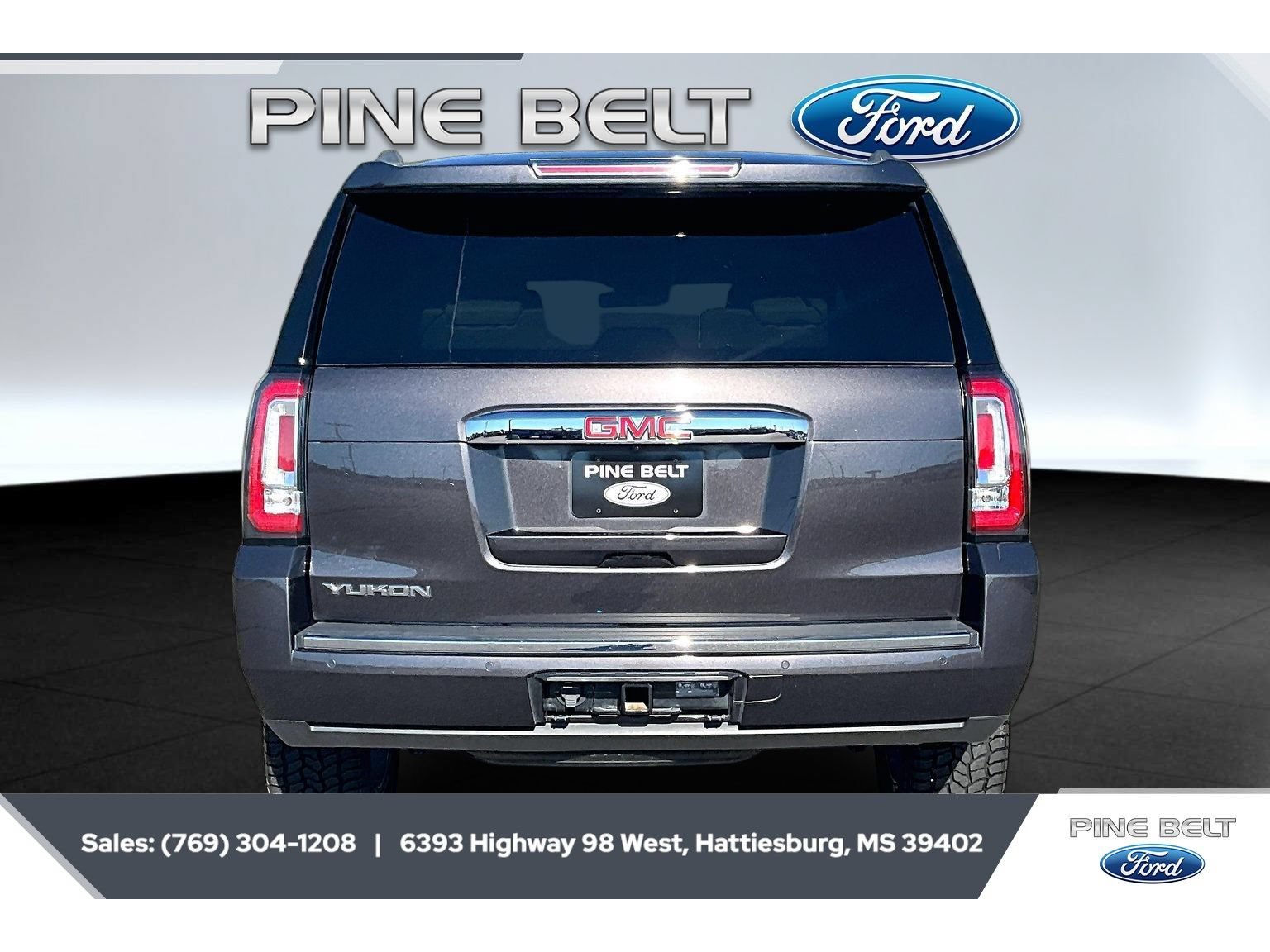 Used 2017 GMC Yukon Denali w/ Open Road Package RWD image 4