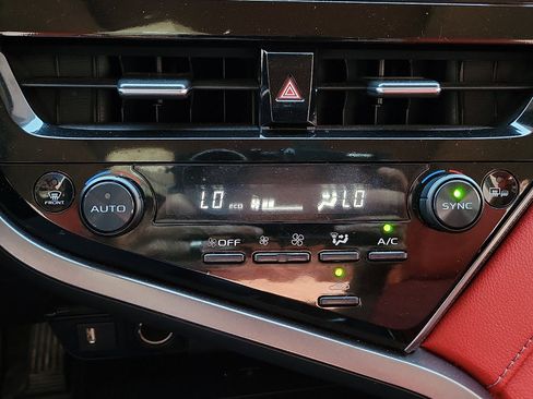 Used 2023 Toyota Camry XSE w/ Navigation Package image 15