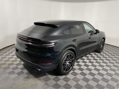 Used 2025 Porsche Cayenne Coupe AWD/4WD image 7