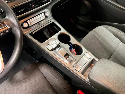 Used 2023 Hyundai Kona SE image 20