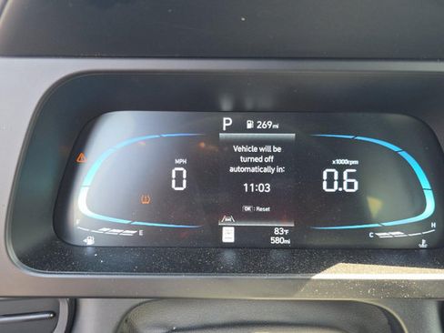 Used 2025 Hyundai Elantra Sport FWD image 8