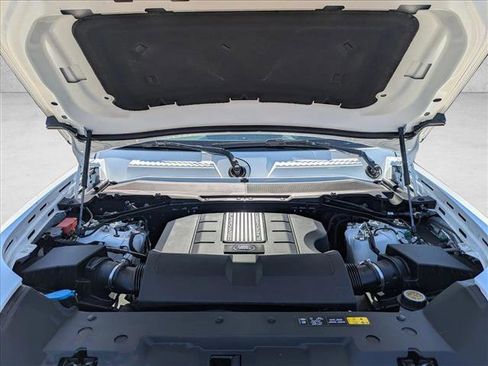 New 2026 Land Rover Defender 110 V8 image 16