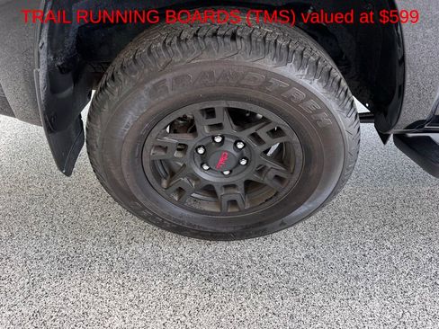 Certified 2024 Toyota 4Runner TRD Off-Road Premium image 8